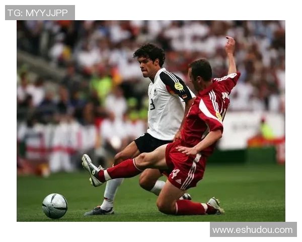 德国足球传奇巴拉克精彩瞬间回顾与经典图片分享